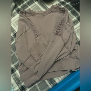 Crop Nike sweatshirt